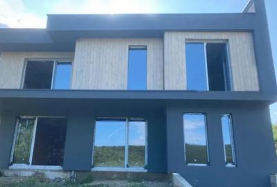 Duplex cu 4 camere cu Teren 300 Mp în Florești - 3