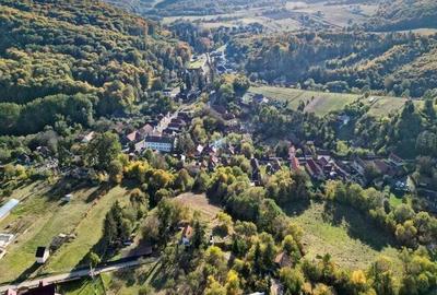 Teren de 2825 mp, în Vâlcele