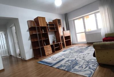 Apartament cu 4 camere decomandat în Nicolina - 2