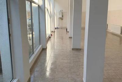 Spațiu comercial, de 180 mp, în Steaua - 3