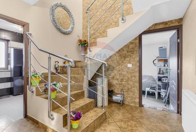 Casa noua pe colt si teren 1079 mp de vanzare in Macea,Arad 0%Comision - 18