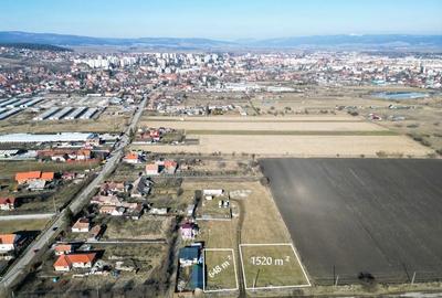 Două parcele de teren intravilan 648/1520 m? de vanzare Sfântu Gheorghe