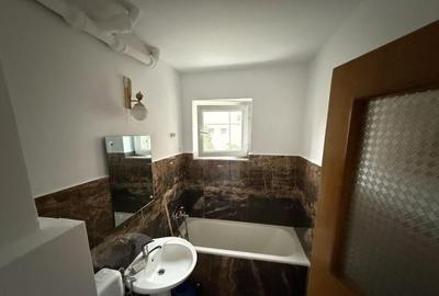 Apartament cu 2 camere semidecomandat, mobilat în Tomis III