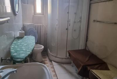 Apartament cu 4 camere decomandat în P-ța Victoriei - 9