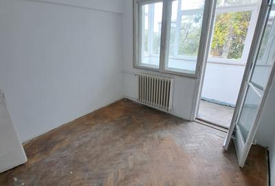 3 camere, intre Gara de Nord si Basarab, B-dul Dinicu Golescu, nr 39 - 6