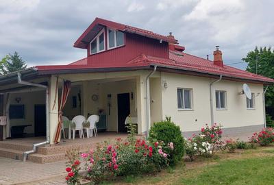 Casă cu 4 camere în Dorobanțu