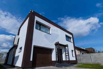 Casă cu 9 camere cu Teren 463 Mp în Stupini - 38