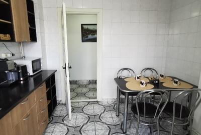 Apartament cu 3 camere decomandat, mobilat în Rovine - 10