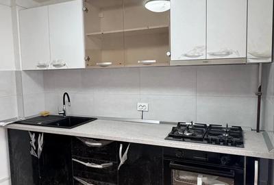 Vand sau inchiriez apartament in zona 300 langa facultatea Aurel Vlaicu - 1