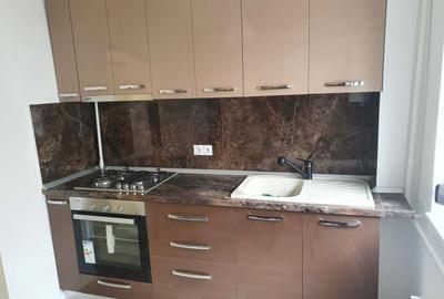 Apartament cu 2 camere decomandat în Micro 3 - 6