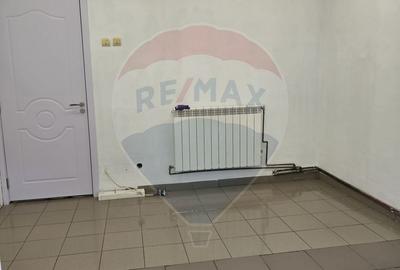 Apartament cu 3 camere decomandat în Orizont - 9