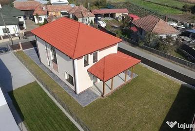 Casă cu 5 camere cu Teren 601 Mp în Central - 16