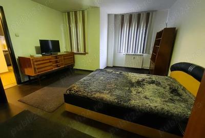 Garsonieră decomandată în Central - 4