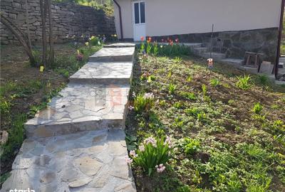 Casă cu 3 camere decomandat în Bălănești - 2
