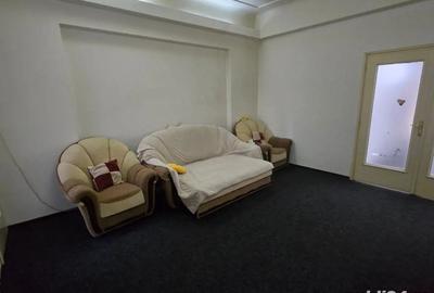 Apartament cu 4 camere semidecomandat, mobilat în Victoriei - 9