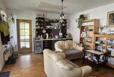 Casă cu 3 camere cu Teren 1300 Mp în Central