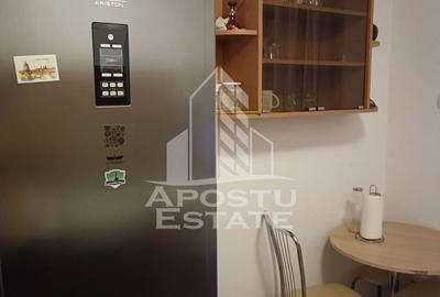 Apartament cu 2 camere semidecomandat, mobilat în Bălcescu