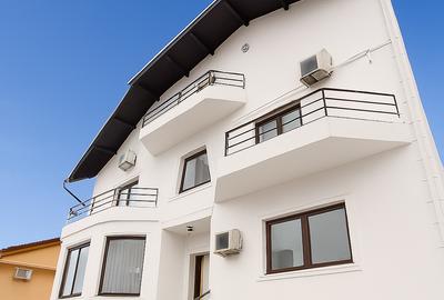 Casă individuală cu 11 camere cu Garaj în 1 Mai - 2