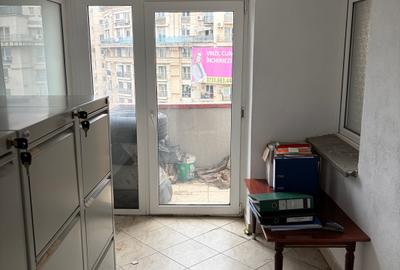 Bd. Unirii colt cu Traian - apartament 4 camere foarte spatios - 7