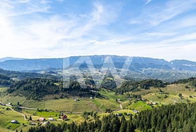 Casă individuală cu 7 camere cu Garaj în Fundata - 11