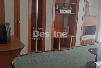 Apartament cu 3 camere decomandat, mobilat în Central