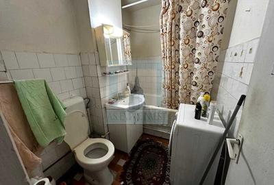 Apartament cu 3 camere decomandat în Tractorul - 7