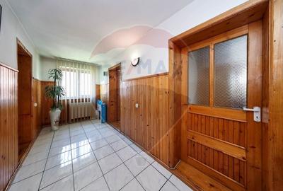 Vila cu 4 camere de vanzare in zona Florilor - 14