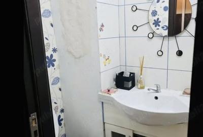 Apartament cu 3 camere, 2 bai, balcon si boxa -- parter inalt, zona Eliberarii - 6