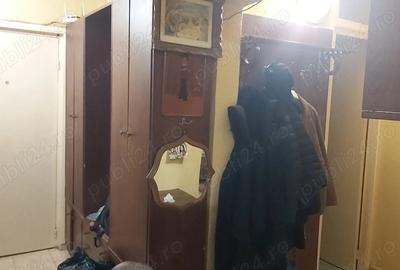 Apartament cu 3 camere decomandat în Micro 16 - 1