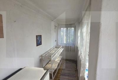 Casă cu 4 camere cu Teren 1210 Mp în Valea Crișului