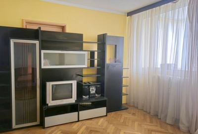 Apartament cu 3 camere semidecomandat, mobilat în Țiglina 1 - 2