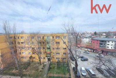 Apartament cu 3 camere decomandat în Sărari