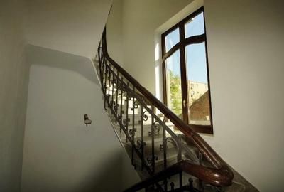 Apartament cu 4 camere decomandat în P-ța Rosetti - 7