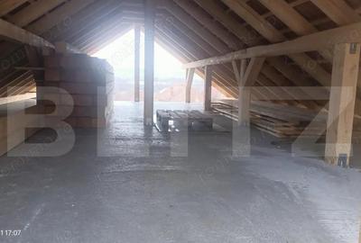 Casă cu Teren 2100 Mp în Sântana de Mureș - 2