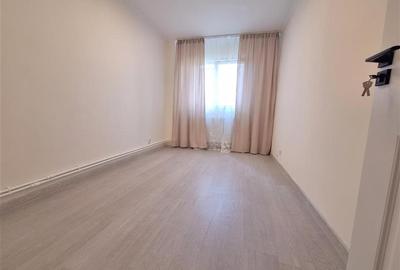 Apartament cu 3 camere decomandat în 9 Mai - 18