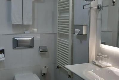 Spațiu comercial, de 3,700 mp, în Unirii - 10