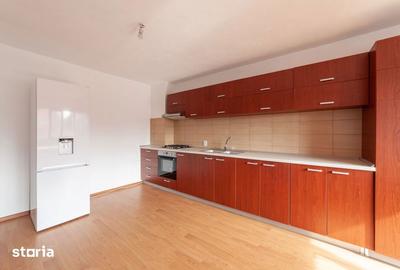 Casă cu Teren 4563 Mp în Central - 12