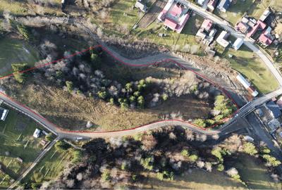 Teren intravilan de 14927 mp, în Vatra Moldoviței - 5