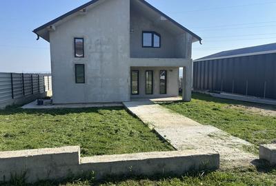 Casă cu 4 camere în Central - 8