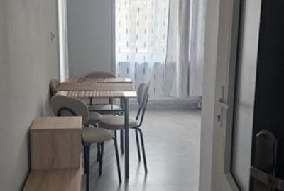 Apartament cu 2 camere decomandat, mobilat în Central - 6