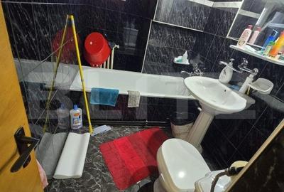 Apartament 3 camere, semidecomandat, zona 8 Mai - 6