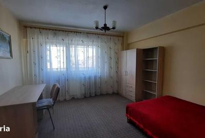 Apartament cu 4 camere decomandat în Târgu Cucu