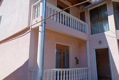 Casă cu 4 camere în Poiana - 11