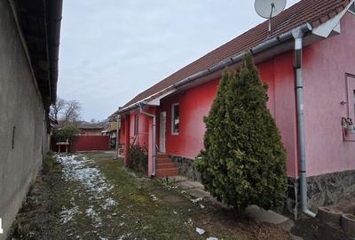 Casă cu 4 camere cu Teren 184 Mp în Central