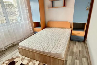 Inchiriez apartament cu 3 camere - 1