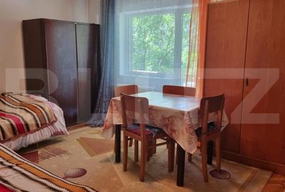 Apartament de vanzare, cu 3 camere, 69 mp, zona Carpati 2 - 4