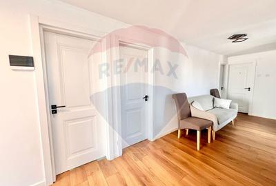 Casă cu 12 camere cu Teren 247 Mp în Decebal - 2
