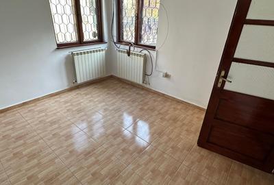 Casă de închiriat în zona Faleza Nord - 25