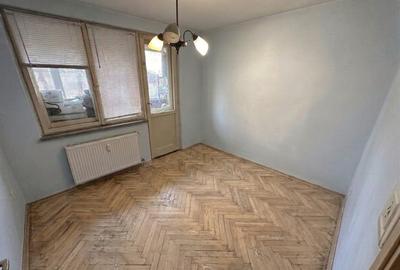 Apartament cu 3 camere semidecomandat, mobilat în Rovine - 6