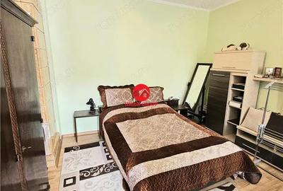 Casă cu 5 camere cu Canalizare în Central - 26